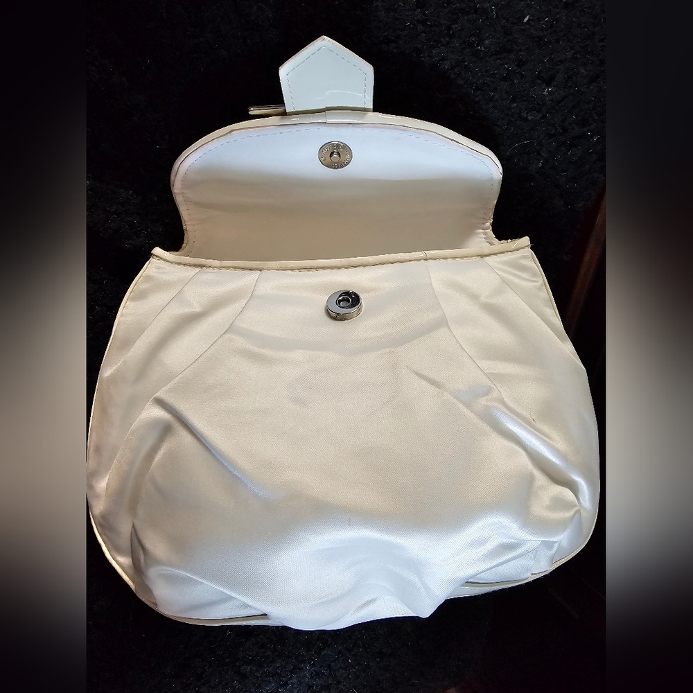Dior Parfums White Satin Makeup Purse EUC - Picture 7 of 14